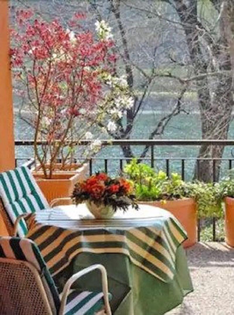Hotel Don Abbondio Lecco Bagian luar foto