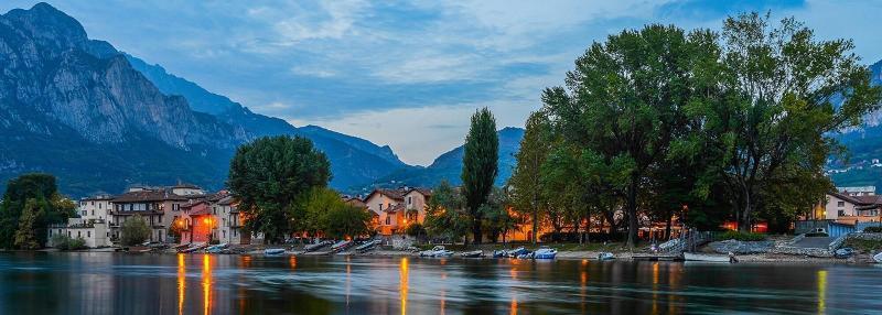 Hotel Don Abbondio Lecco Bagian luar foto