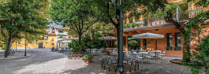 Hotel Don Abbondio Lecco Bagian luar foto