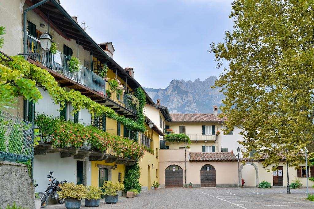 Hotel Don Abbondio Lecco Bagian luar foto
